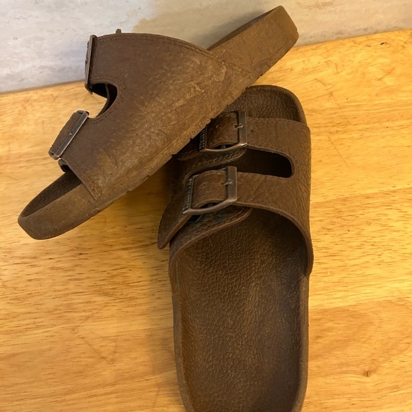 Pali Hawaii Buckle Sandals - Picture 7 of 8